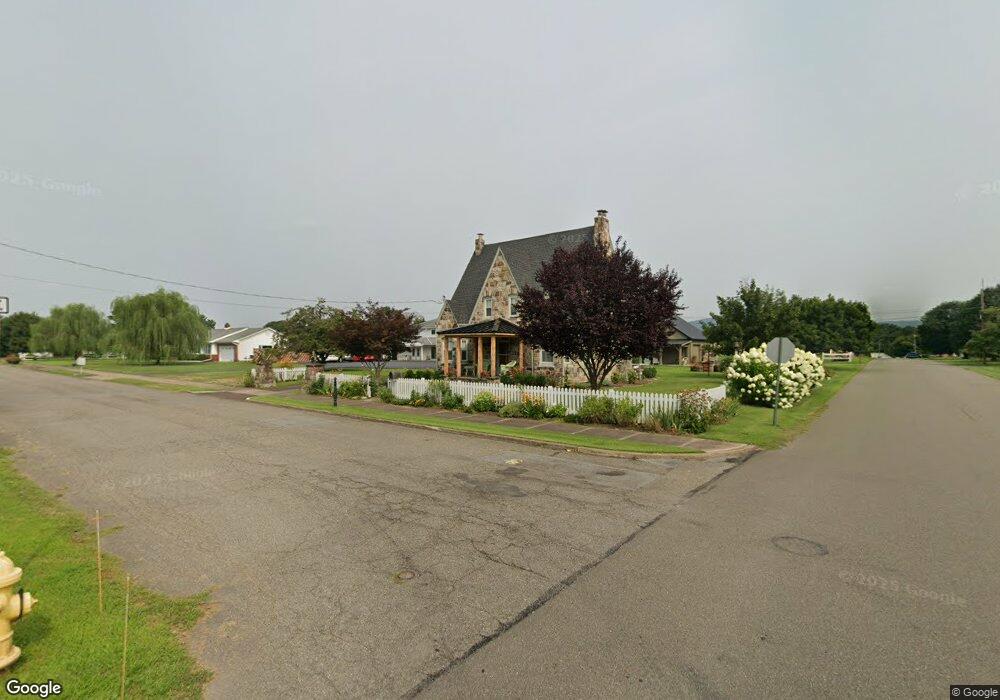 953 E 2nd St, Nescopeck, PA 18635 - photo 1