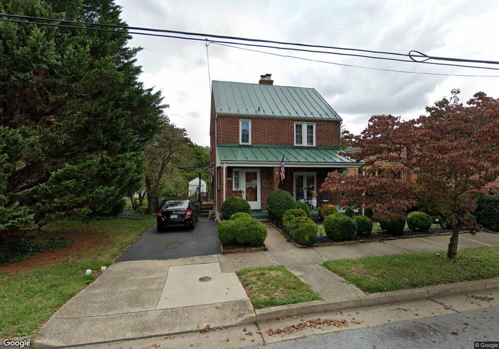 621 Pine Ave, Waynesboro, VA 22980 - photo 1