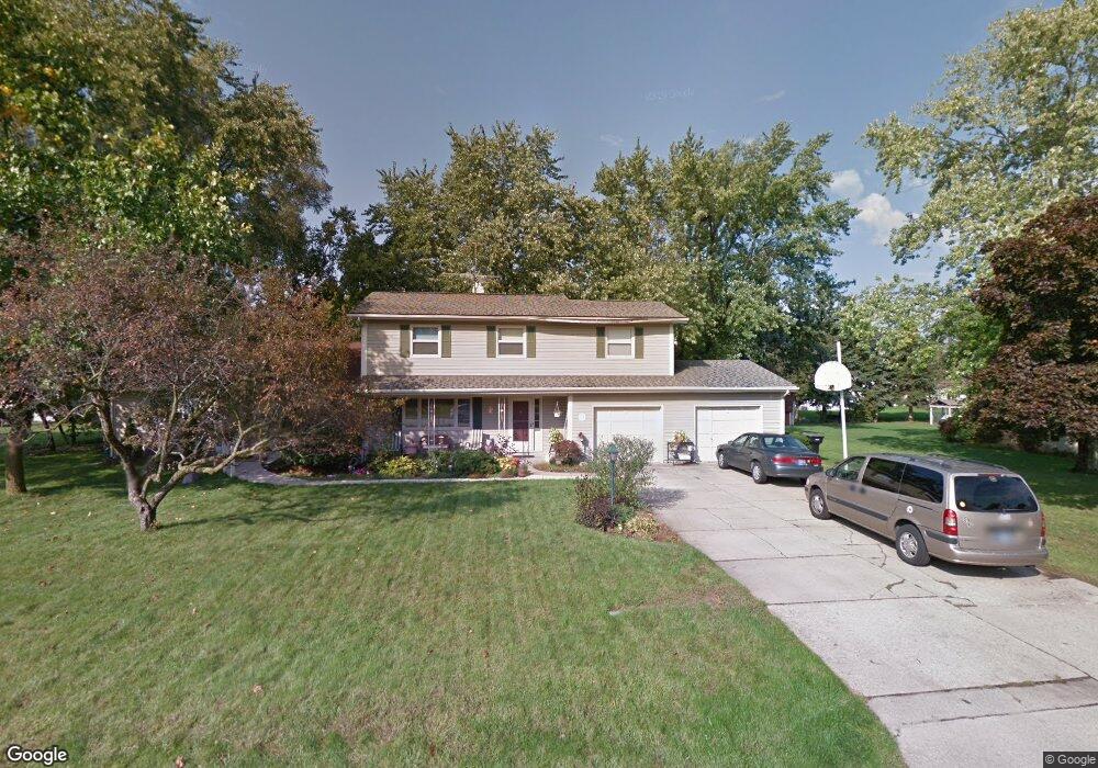 52803 E Cypress Cir, South Bend, IN 46637 - photo 1