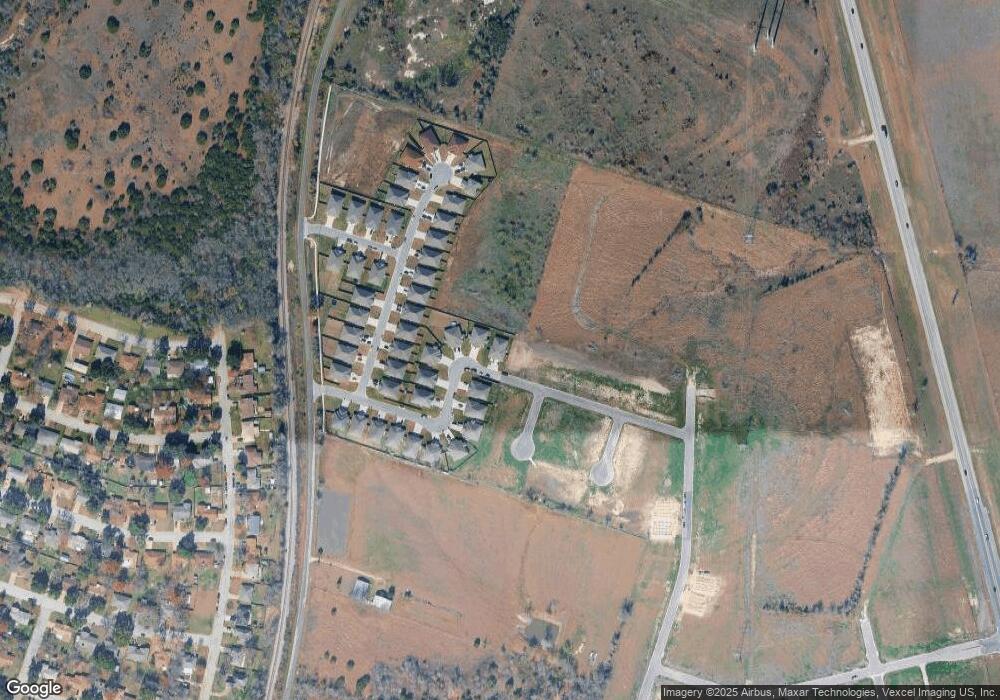 910 Childress Dr unit b, Temple, TX 76501 - photo 1