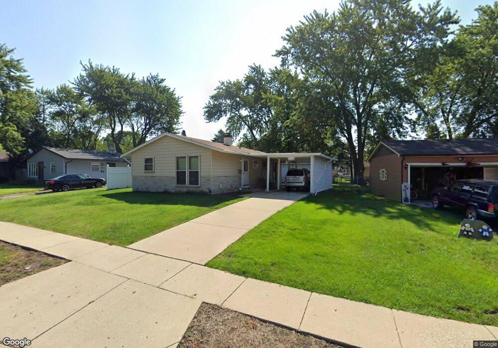 330 Tulsa Ave, Carpentersville, IL 60110 - photo 1