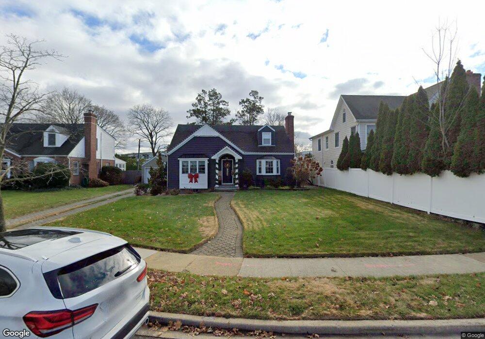 116 Henry Rd, Merrick, NY 11566 - photo 1