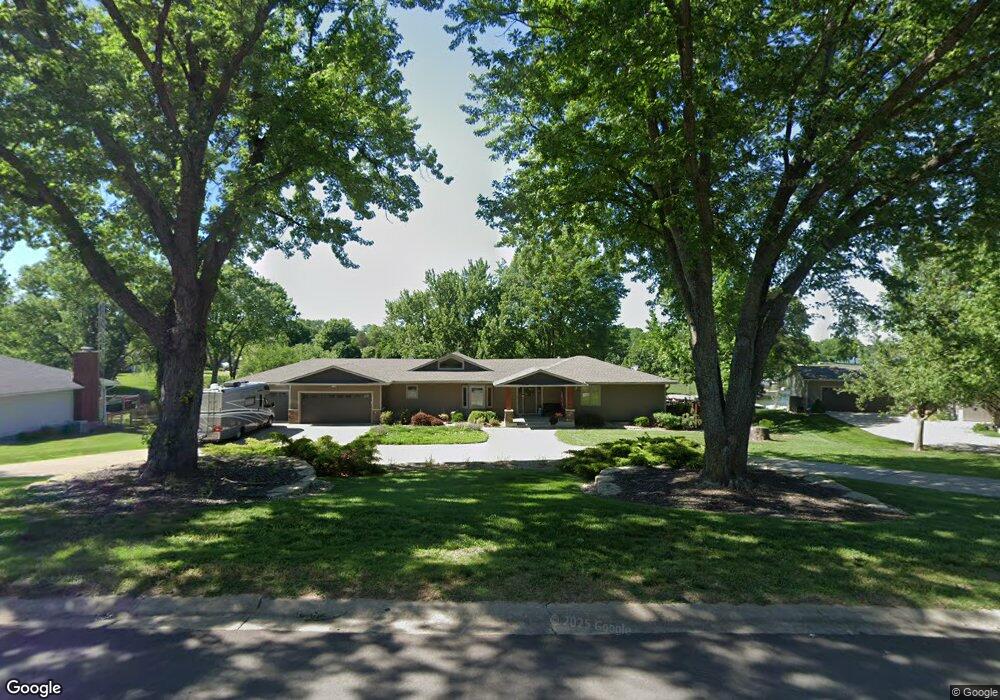 6840 SW Aylesbury Rd, Topeka, KS 66610 - photo 1