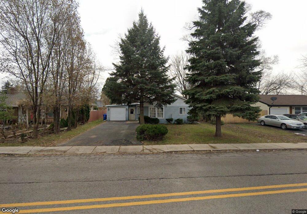 11 Helm Rd, Carpentersville, IL 60110 - photo 1