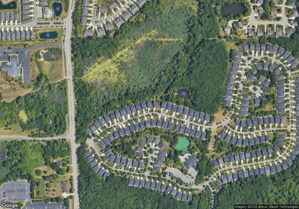 4020 Hillsdale Dr, Auburn Hills, MI 48326 - photo 1