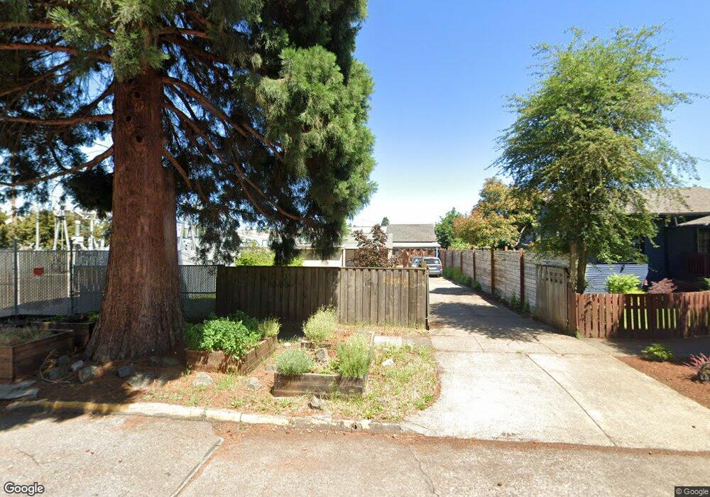 859 W 3rd Ave, Eugene, OR 97402 - photo 1