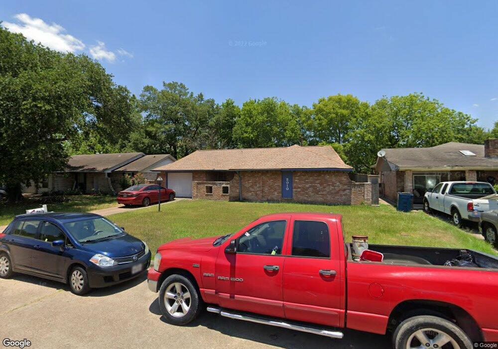 2010 Barnsley Ln, Houston, TX 77088 - photo 1