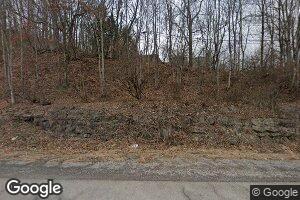 178 Oakdale St, Mount Hope, WV 25880