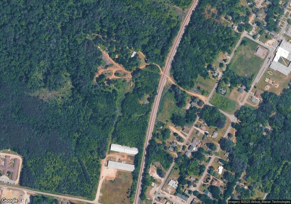 302 W 10th St, Weldon, NC 27890 - photo 1