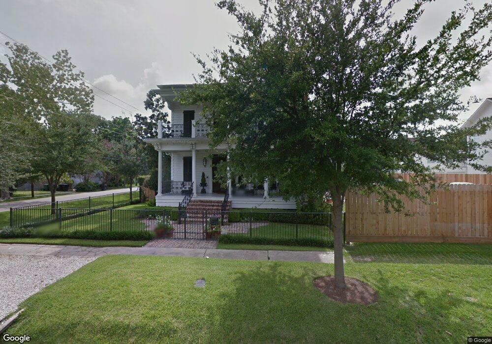 746 Columbia St, Houston, TX 77007 - photo 1