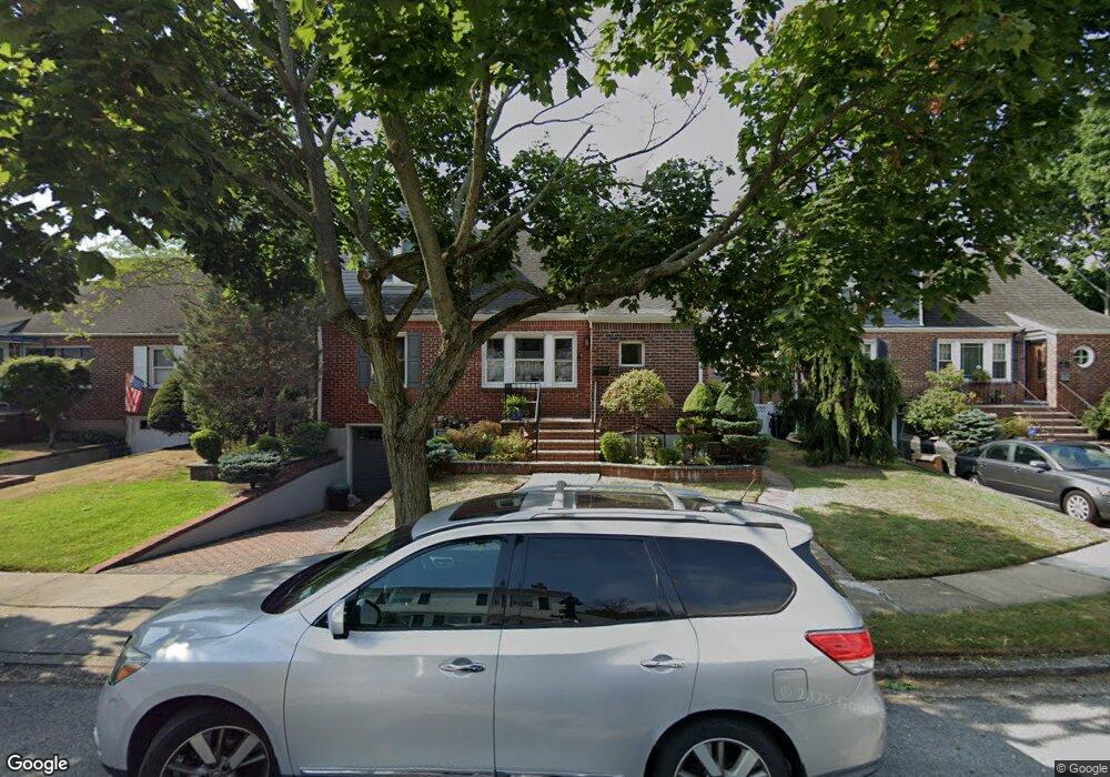 6 Cameron Ln, Valley Stream, NY 11581 - photo 1