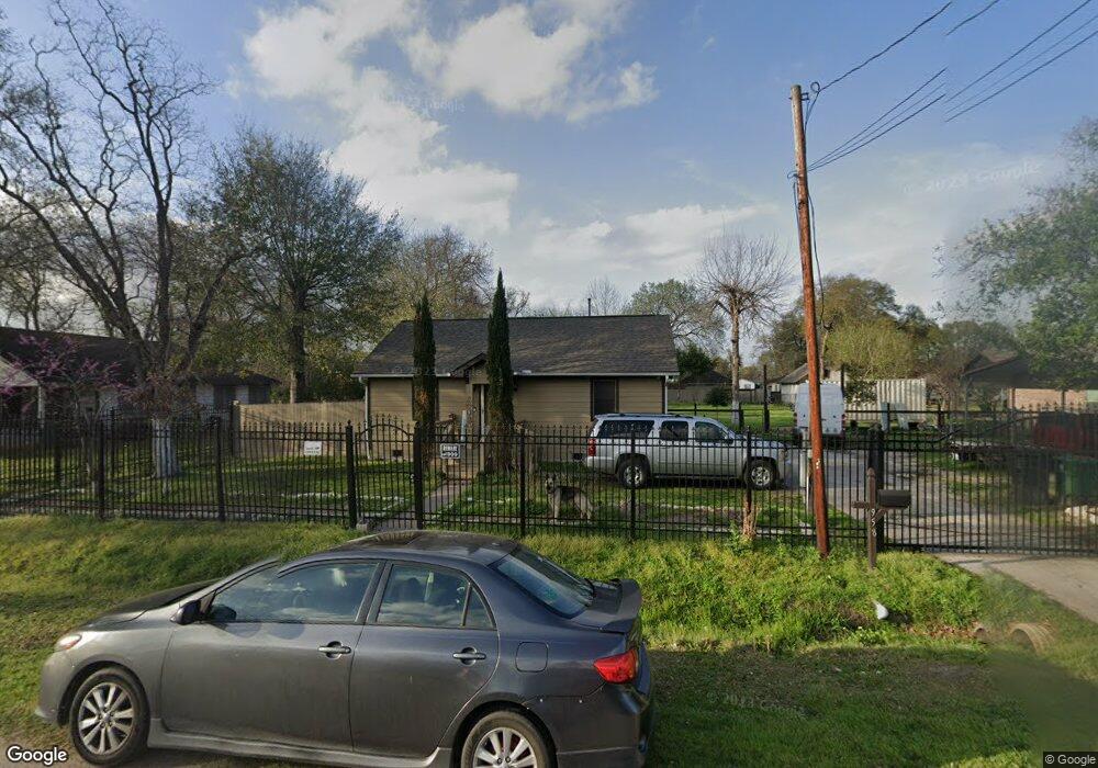 958 Wall St, Houston, TX 77088 - photo 1
