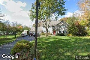 57 Hawxhurst Rd, Cold Spring Harbor, NY 11724