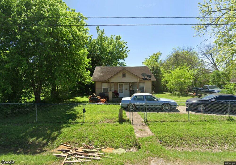1304-B Austin St, Bay City, TX 77414 - photo 1