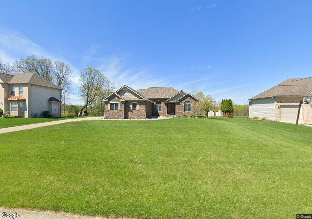 1110 Royalcrest Dr, Flint, MI 48532 - photo 1