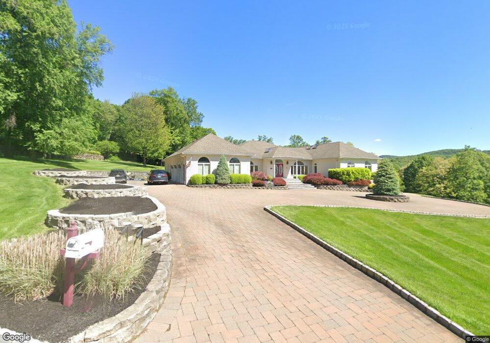 10 Benson Point Ct, Stony Point, NY 10980 - photo 1