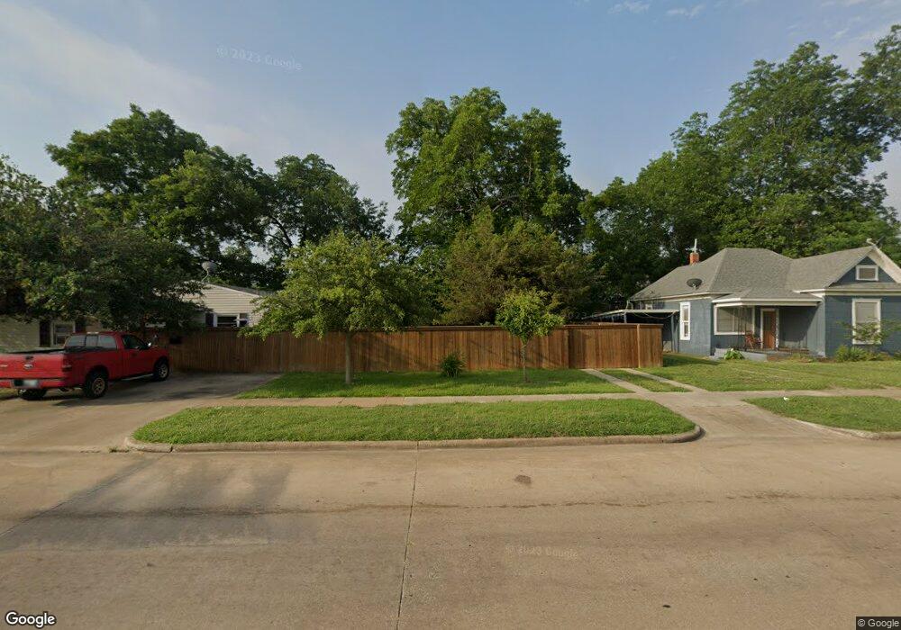 904 W Crawford St, Denison, TX 75020 - photo 1
