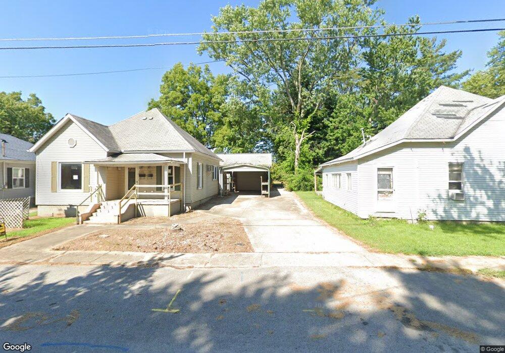 121 S Shaw St, Harrisburg, IL 62946 - photo 1