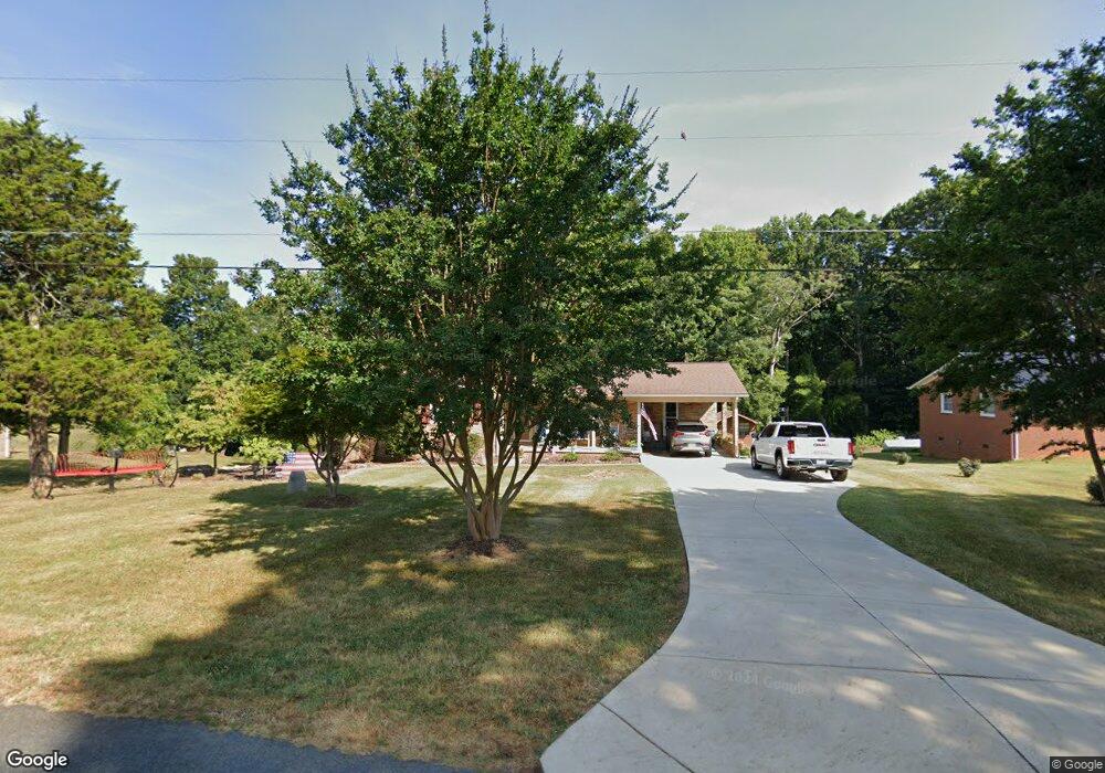 674 Kennedy Country Dr, Asheboro, NC 27205 - photo 1