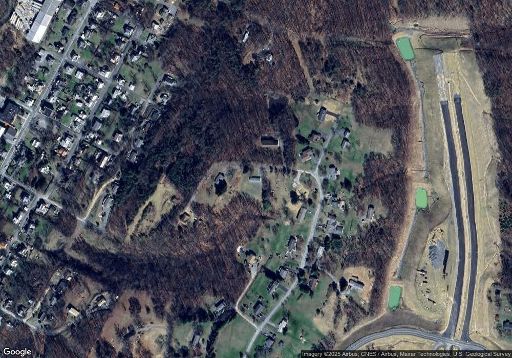 61 Berkeley Ln, Berkeley Springs, WV 25411 - photo 1