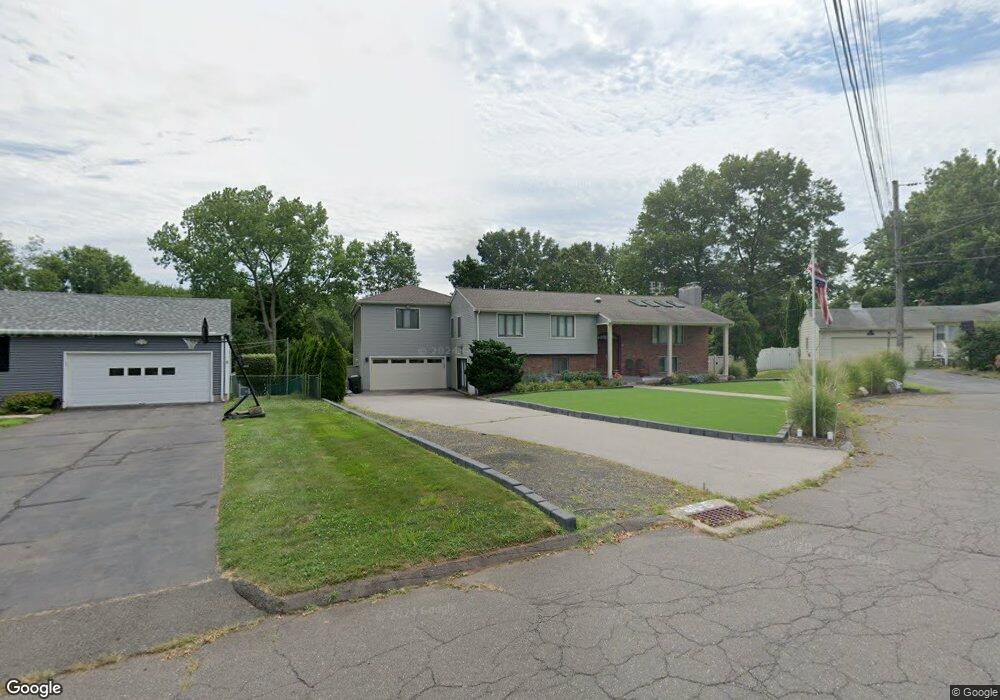 92 Morgan Cir, Wethersfield, CT 06109 - photo 1