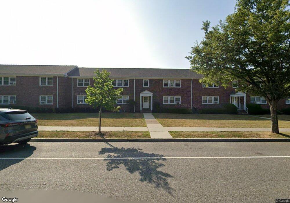 291 Bogert Rd, River Edge, NJ 07661 - photo 1