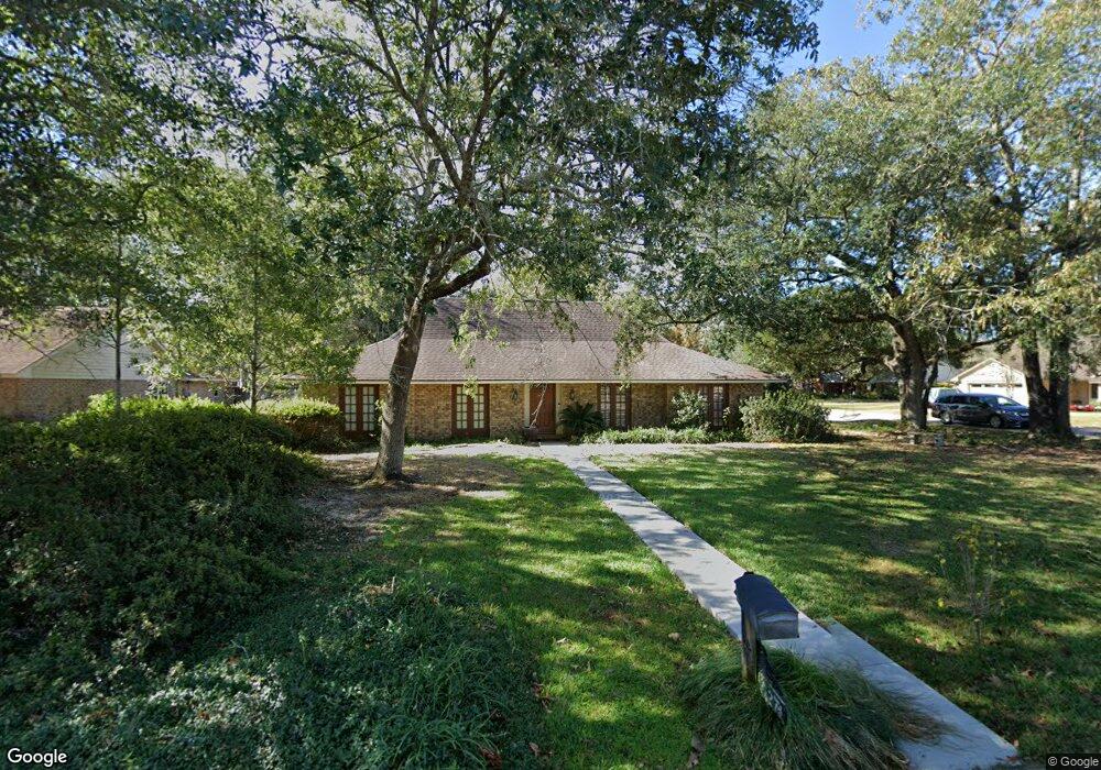 527 Cross Gates Blvd, Slidell, LA 70461 - photo 1