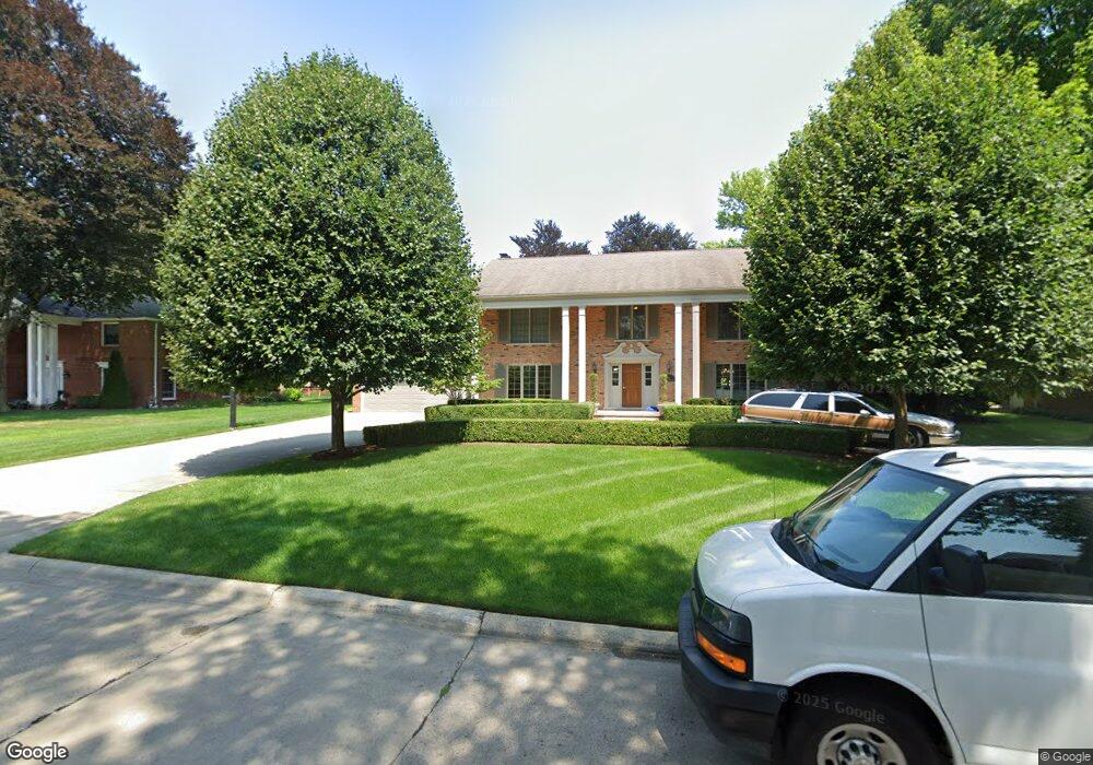 56 Stonehurst Rd, Grosse Pointe Shores, MI 48236 - photo 1