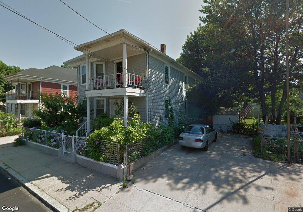 77 Fenner St, Pawtucket, RI 02860 - photo 1