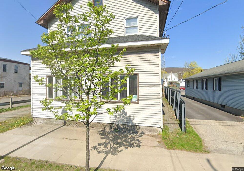 521 Washington Ave, Jermyn, PA 18433 - photo 1