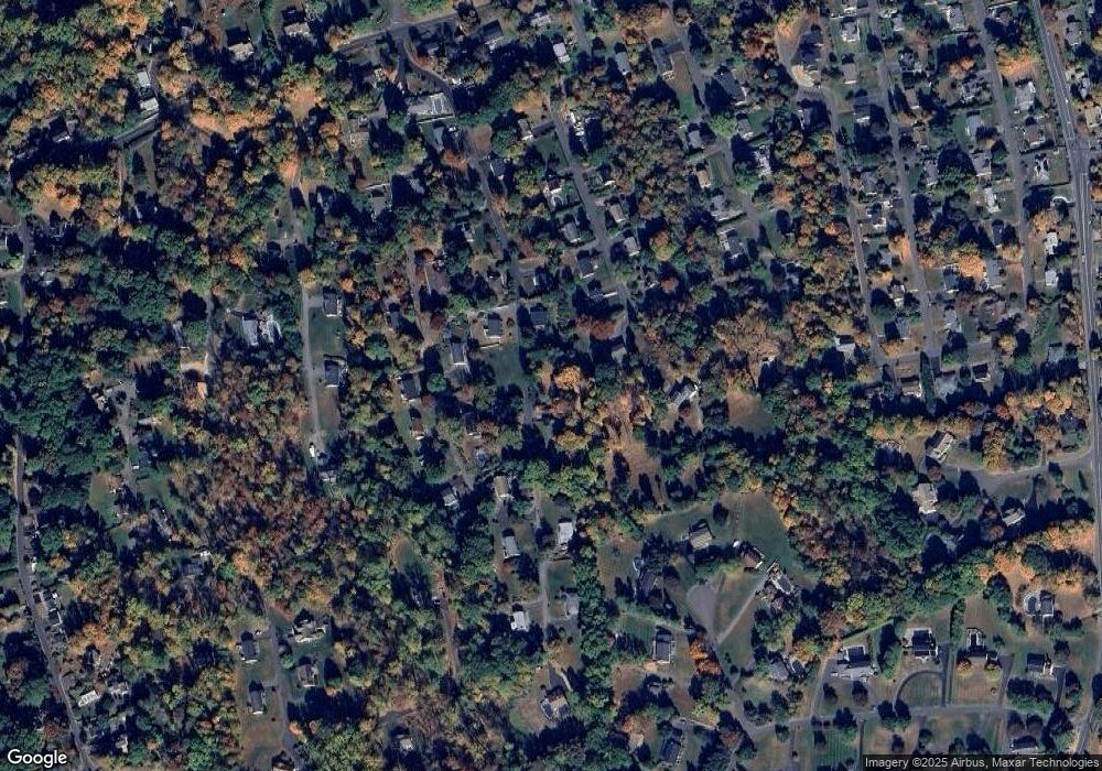 13 Hillview Dr E, New Fairfield, CT 06812 - photo 1