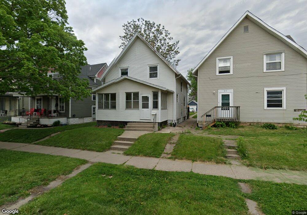 810 15th St SE, Cedar Rapids, IA 52403 - photo 1