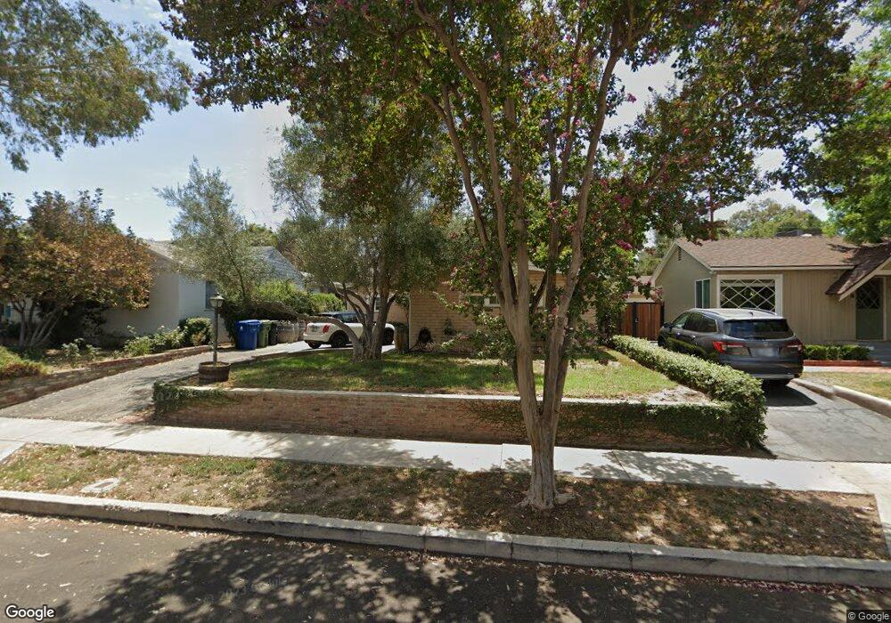 21222 Martinez St, Woodland Hills, CA 91364 - photo 1