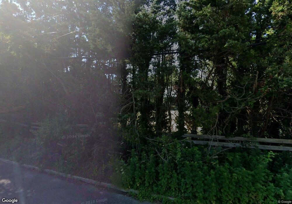 218 Palmer Cir, Sayville, NY 11782 - photo 1