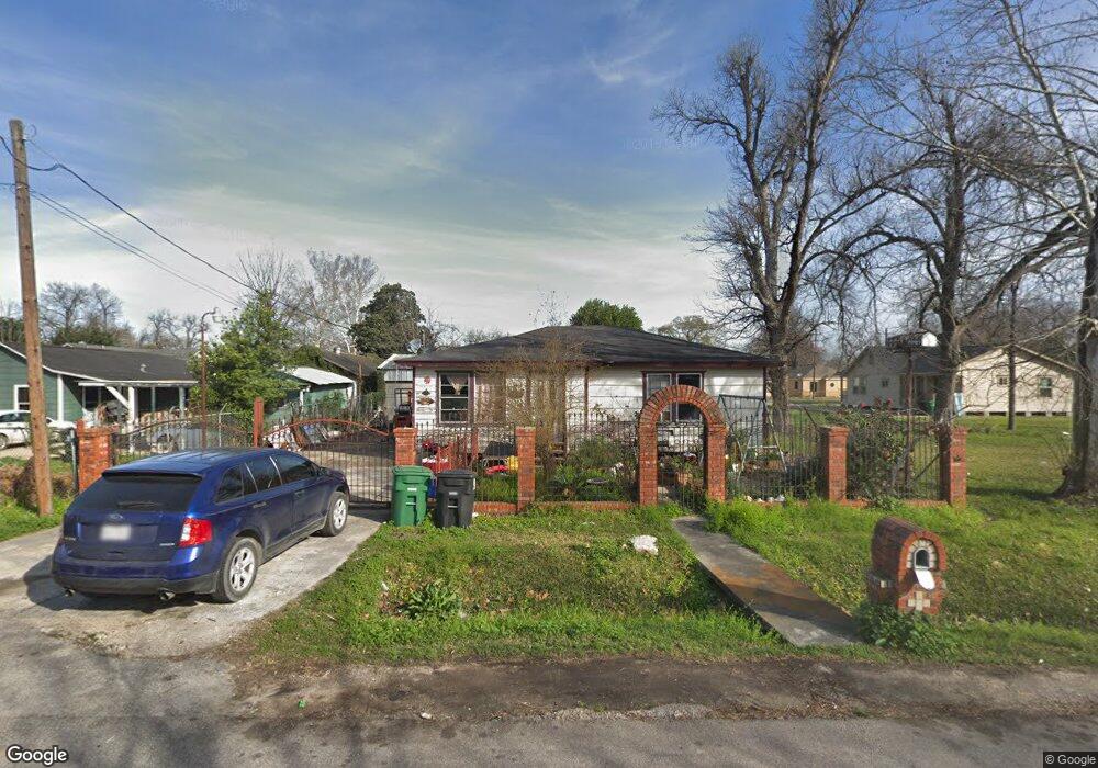 2209 Linder St, Houston, TX 77026 - photo 1
