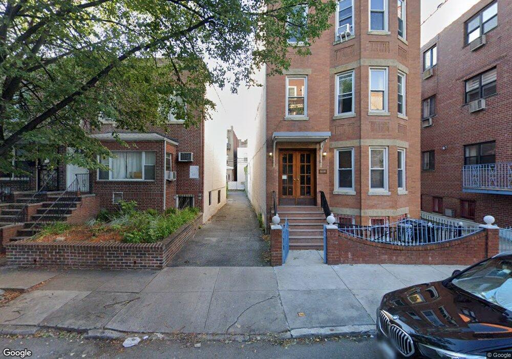 2535 37th St, Astoria, NY 11103 - photo 1