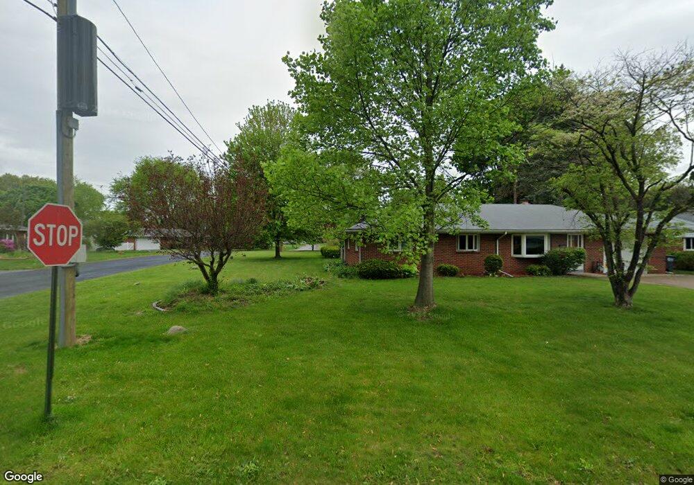 5207 W Rowland Rd, Toledo, OH 43613 - photo 1