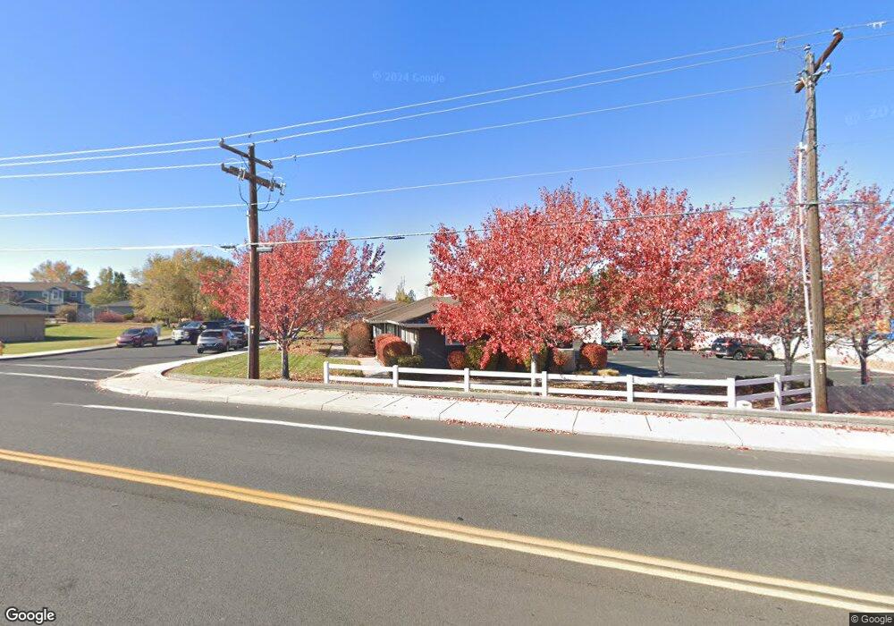 1515 SW Reindeer Ave, Redmond, OR 97756 - photo 1