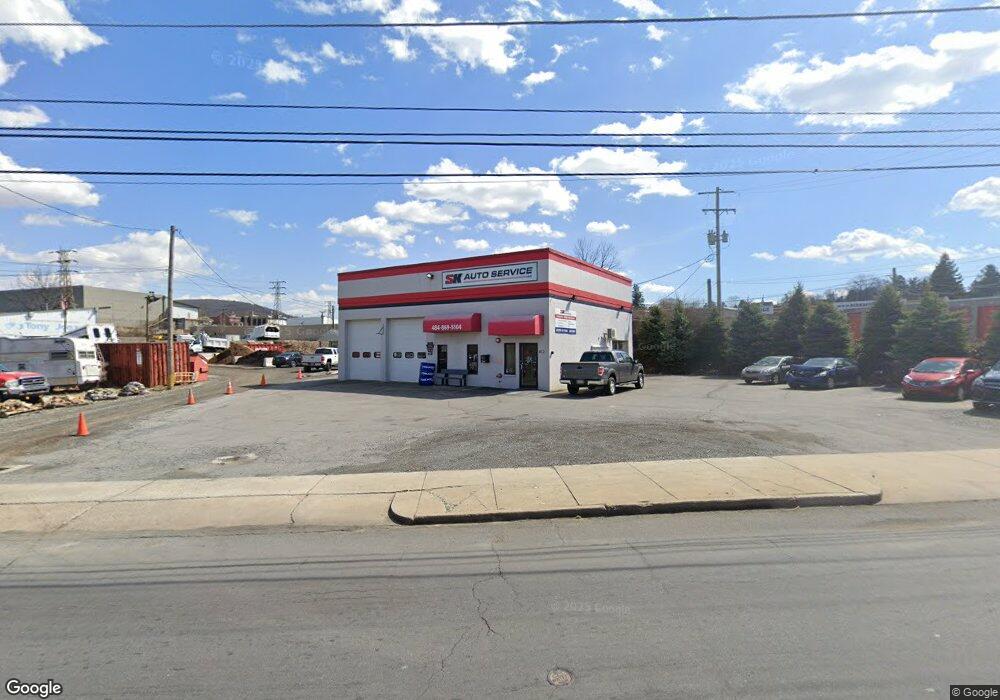 812 New Holland Rd, Reading, PA 19607 - photo 1