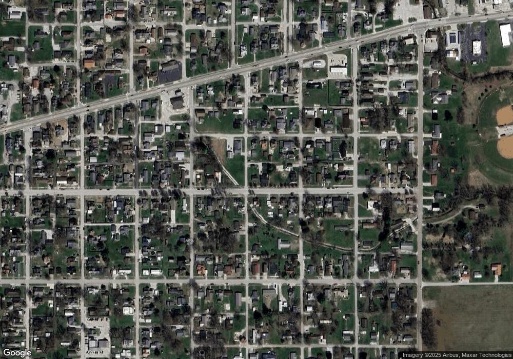 910 E Vincennes St, Linton, IN 47441 - photo 1