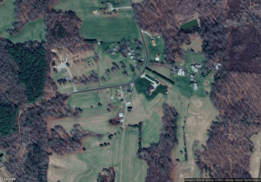 623 Pisgah Ridge Cir, Hiddenite, NC 28636 - photo 1