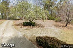 2825 Roxburgh Dr, Roswell, GA 30076