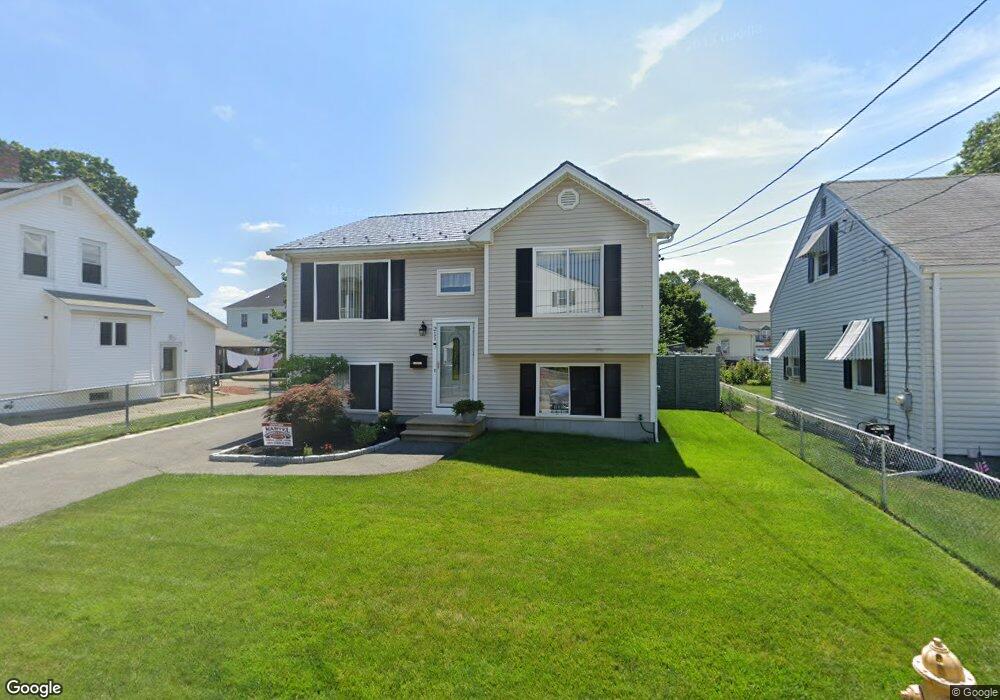 211 Baxter St, Pawtucket, RI 02861 - photo 1