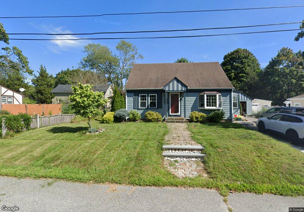 10 King Philip Ave, Barrington, RI 02806 - photo 1