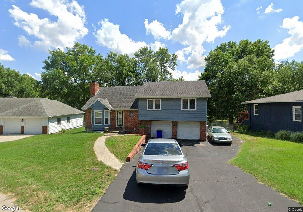 10511 W 69th Terrace, Shawnee, KS 66203 - photo 1