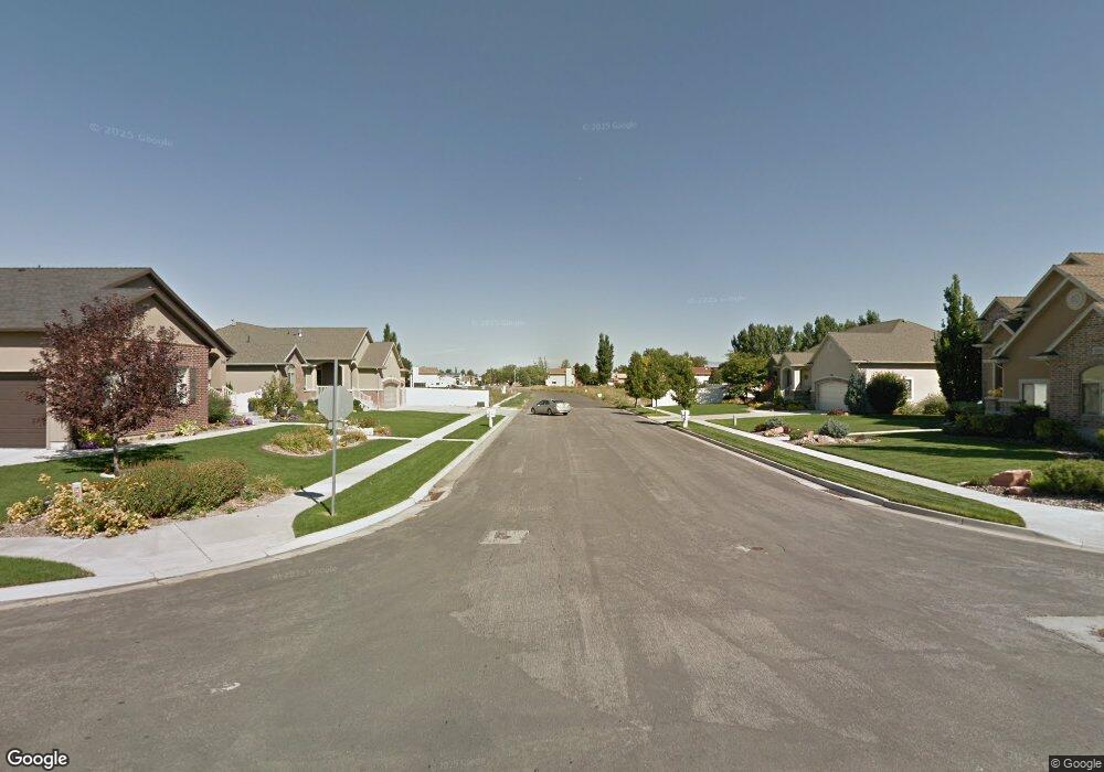 527 W 2575 S, Syracuse, UT 84075 - photo 1