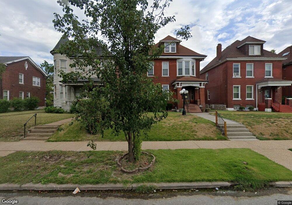 4566 Holly Ave, Saint Louis, MO 63115 - photo 1