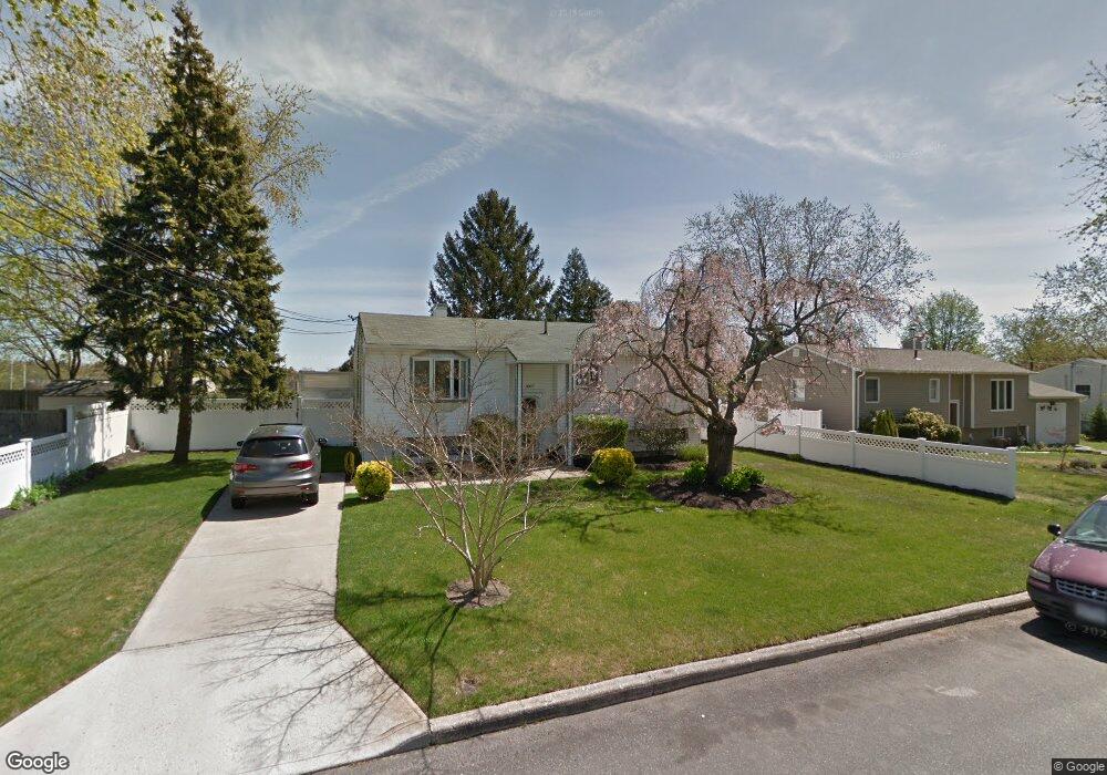 3007 Sipp Ave, Medford, NY 11763 - photo 1