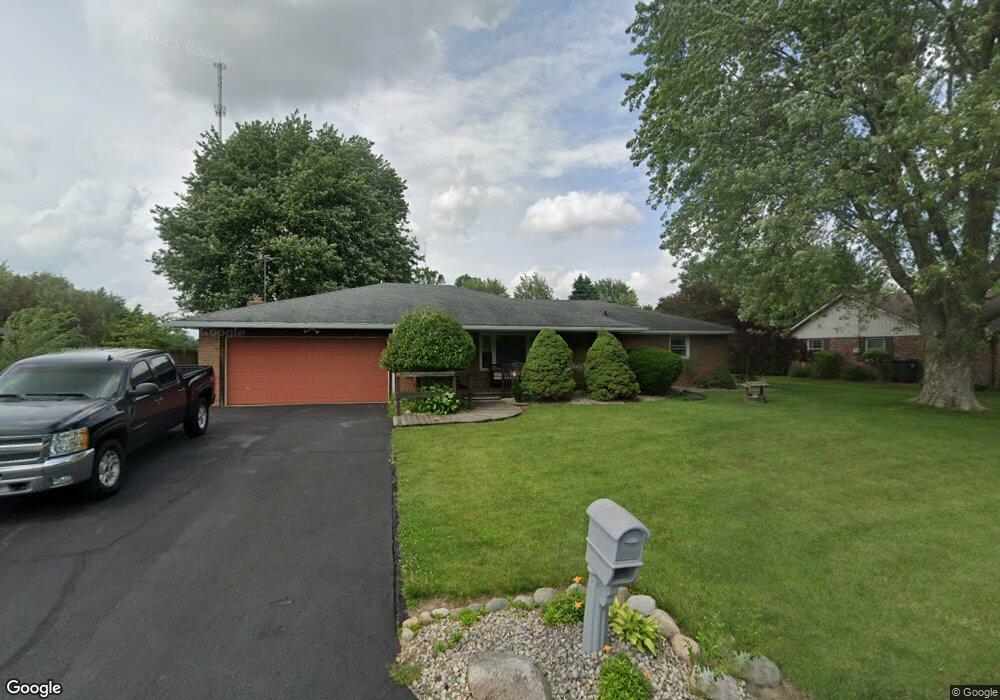 124 Chitwood Dr, Anderson, IN 46012 - photo 1