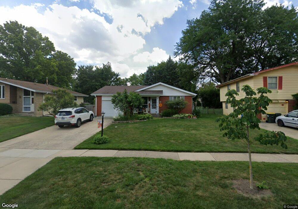 2407 Willow Ln, Rolling Meadows, IL 60008 - photo 1